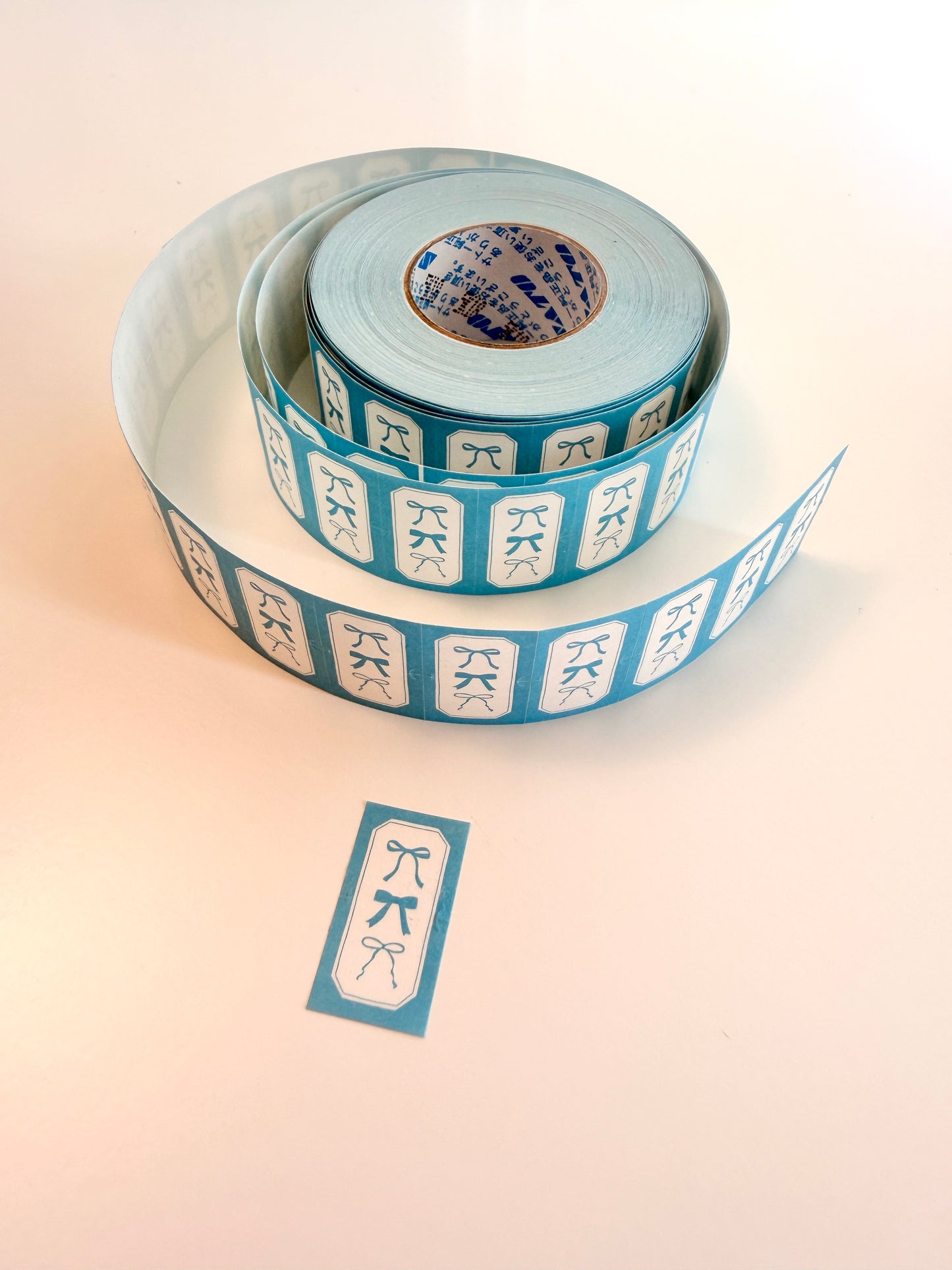 forme. - Ribbons - Label Sticker