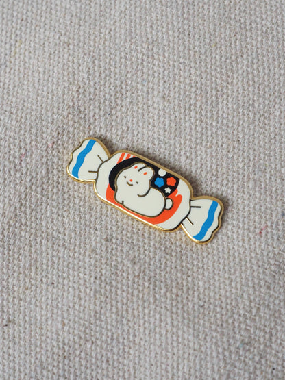 natamori - White Rabbit - Enamel Pin