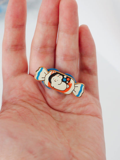 natamori - White Rabbit - Enamel Pin